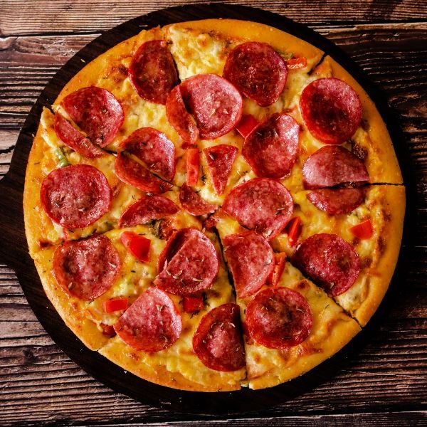 Pizza with pepperoni